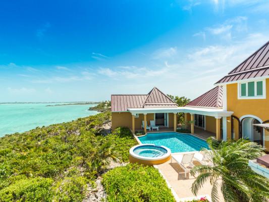 Chalk Sound villas with private pool - Daydreams