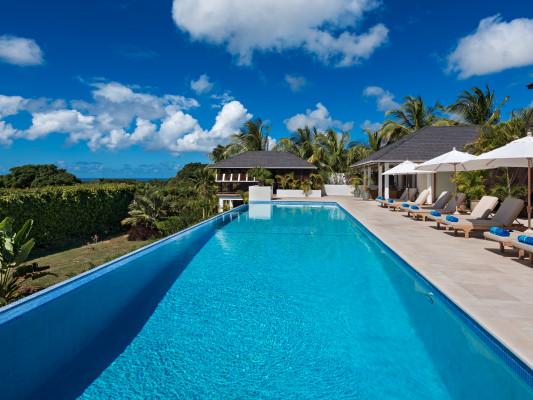 Tom Tom St James villas with pools