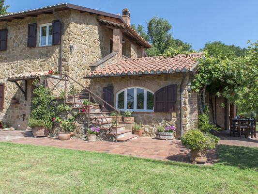 Pratoline pet friendly Umbria villas