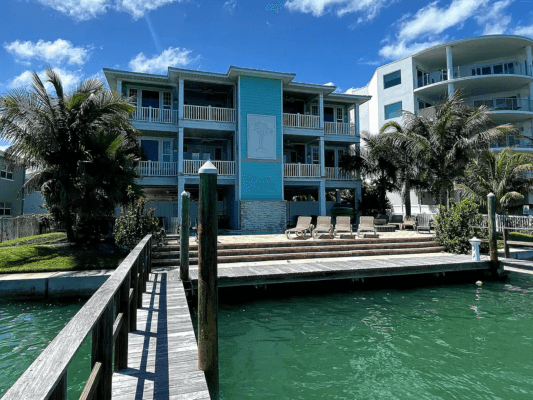 Treasure Island 6 beachfront rental near Legoland