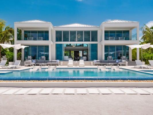 Seaclusuon Grace Bay Providenciales villas near the Caribbean Food and Wine Festival