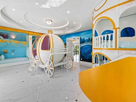 Reunion Resort 16000