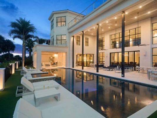 14 bedroom vacation rentals in Orlando Florida Reunion Resort 11000