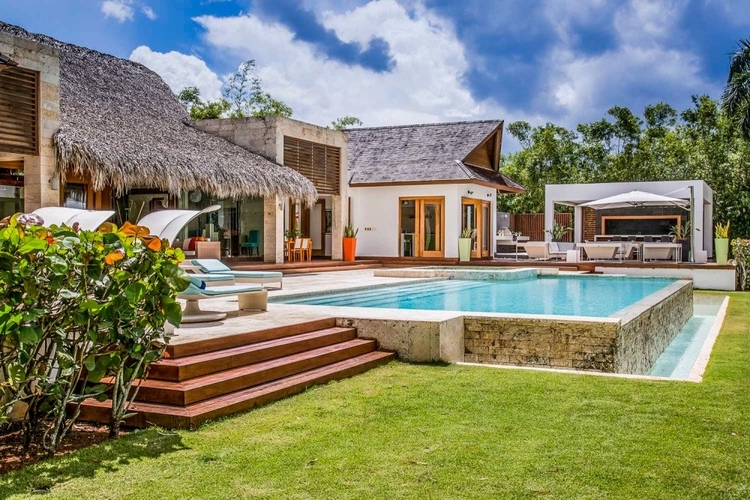 Luxury Caribbean villas with a private chef | Top Villas